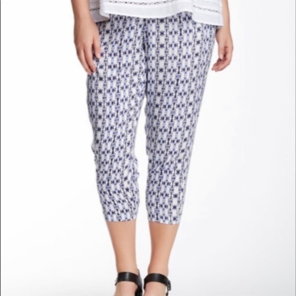 New BB Dakota 2X‎ Albi blue/white boho pattern cropped elastic waistband pants